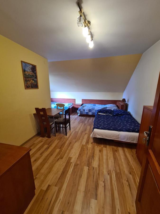 Gosciniec Halka Hostel Zwardoń Exterior foto